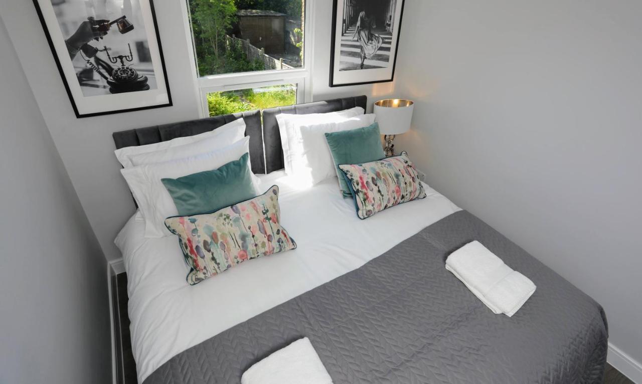 Aisiki Apartments At Stanhope Road, North Finchley, Airconditioned Multiple 2 Or 3-Bedroom, Pet-Friendly Duplex Flats, King Or Twin Beds, Airconditioned & Free Wi-Fi מראה חיצוני תמונה