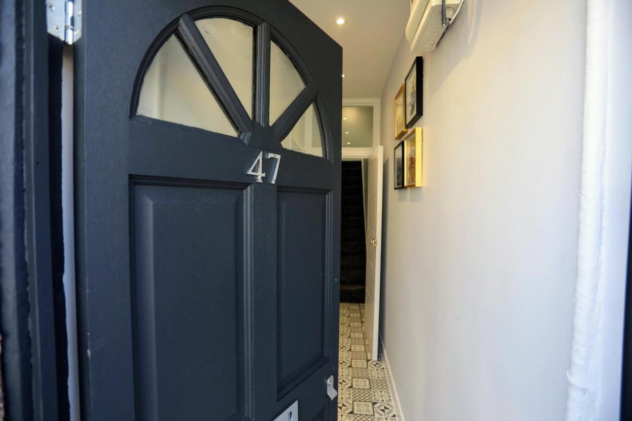 Aisiki Apartments At Stanhope Road, North Finchley, Airconditioned Multiple 2 Or 3-Bedroom, Pet-Friendly Duplex Flats, King Or Twin Beds, Airconditioned & Free Wi-Fi מראה חיצוני תמונה