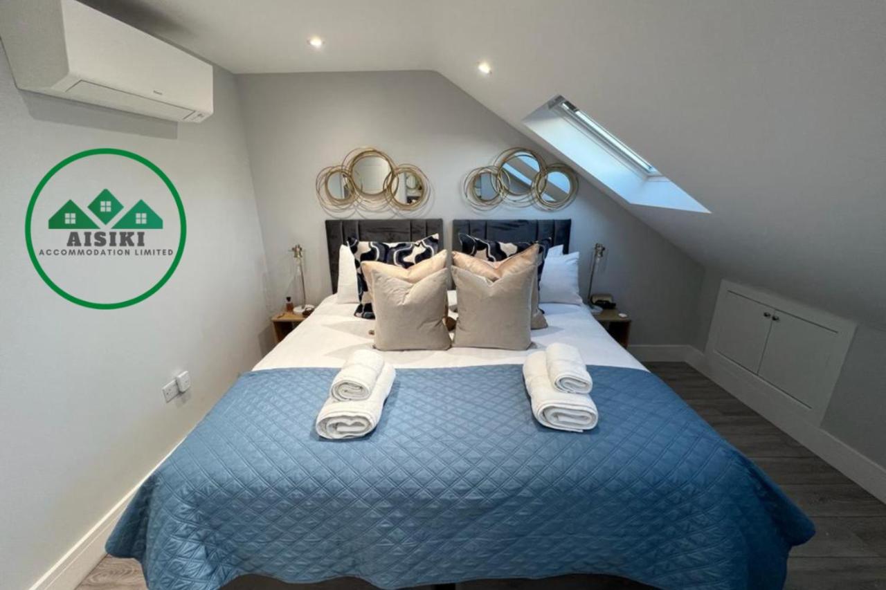 Aisiki Apartments At Stanhope Road, North Finchley, Airconditioned Multiple 2 Or 3-Bedroom, Pet-Friendly Duplex Flats, King Or Twin Beds, Airconditioned & Free Wi-Fi מראה חיצוני תמונה