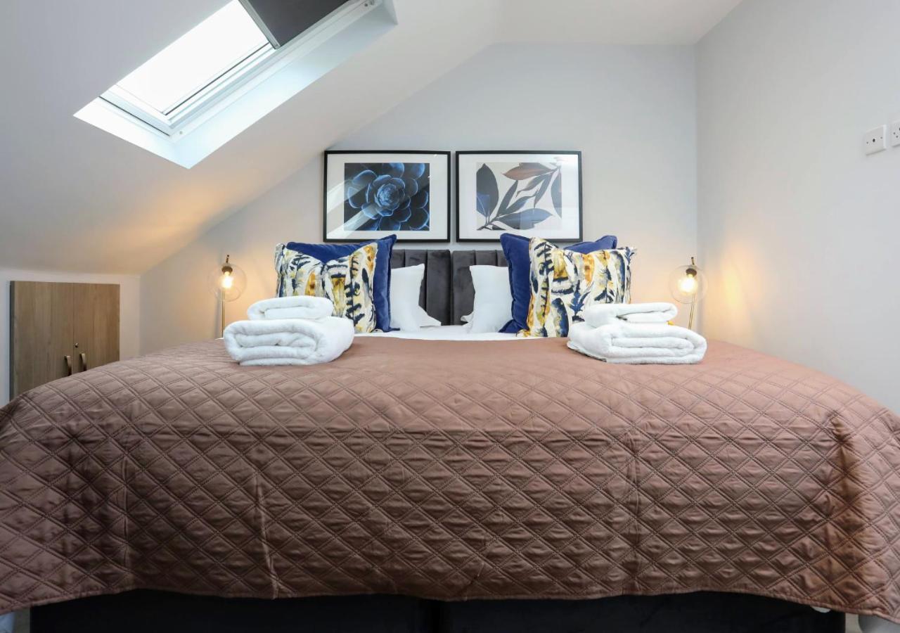 Aisiki Apartments At Stanhope Road, North Finchley, Airconditioned Multiple 2 Or 3-Bedroom, Pet-Friendly Duplex Flats, King Or Twin Beds, Airconditioned & Free Wi-Fi מראה חיצוני תמונה