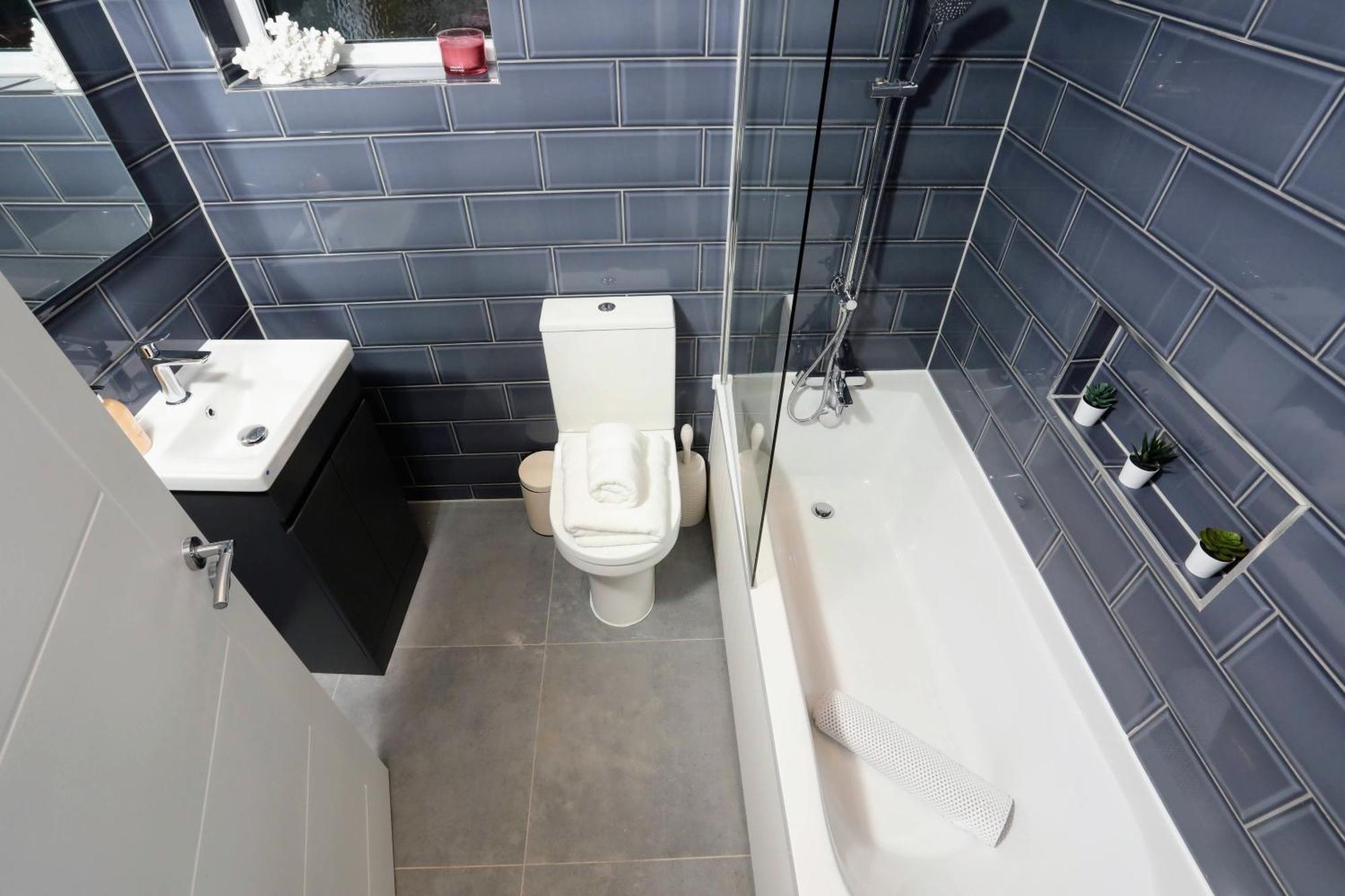 Aisiki Apartments At Stanhope Road, North Finchley, Airconditioned Multiple 2 Or 3-Bedroom, Pet-Friendly Duplex Flats, King Or Twin Beds, Airconditioned & Free Wi-Fi מראה חיצוני תמונה