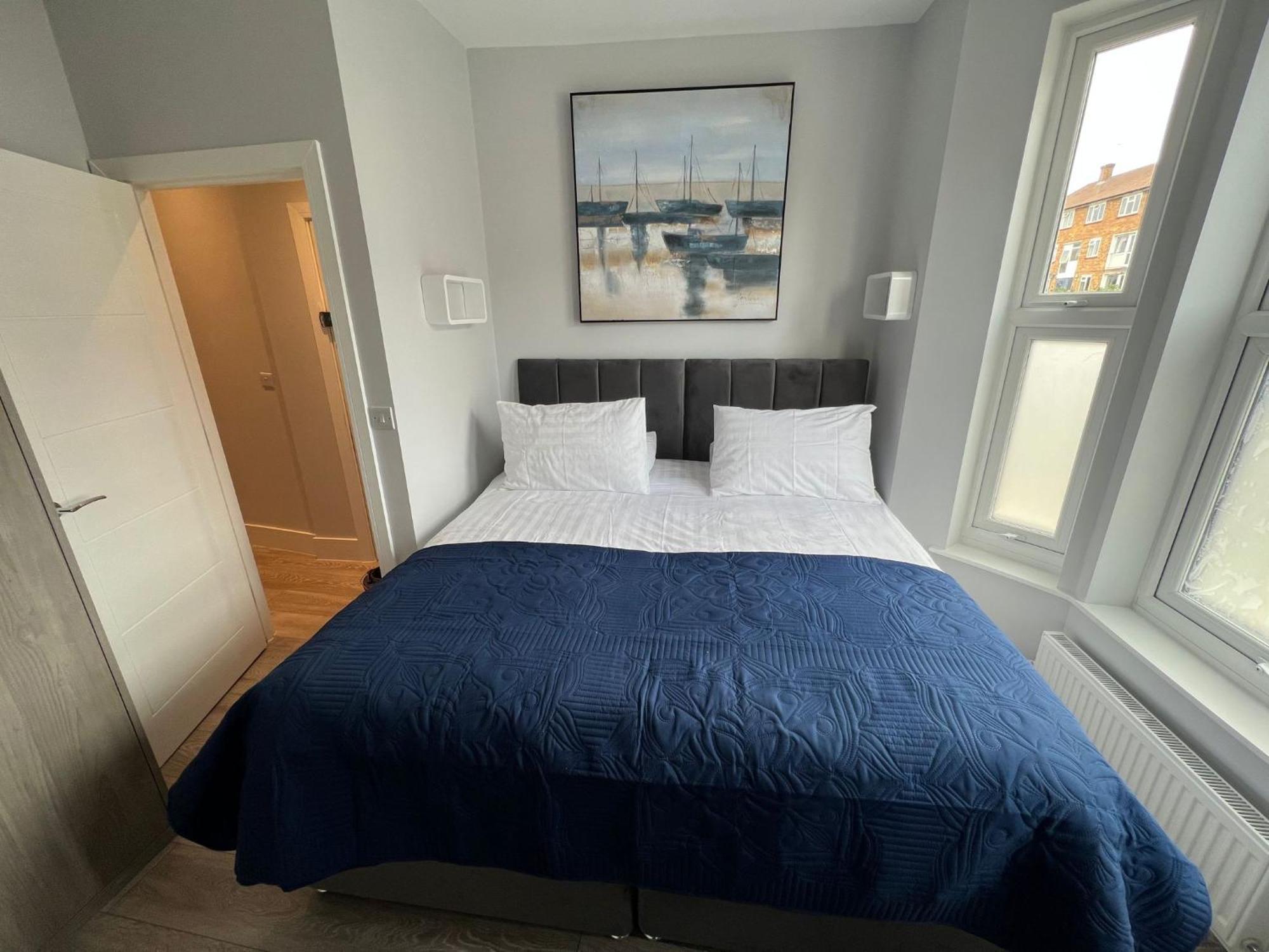 Aisiki Apartments At Stanhope Road, North Finchley, Airconditioned Multiple 2 Or 3-Bedroom, Pet-Friendly Duplex Flats, King Or Twin Beds, Airconditioned & Free Wi-Fi מראה חיצוני תמונה